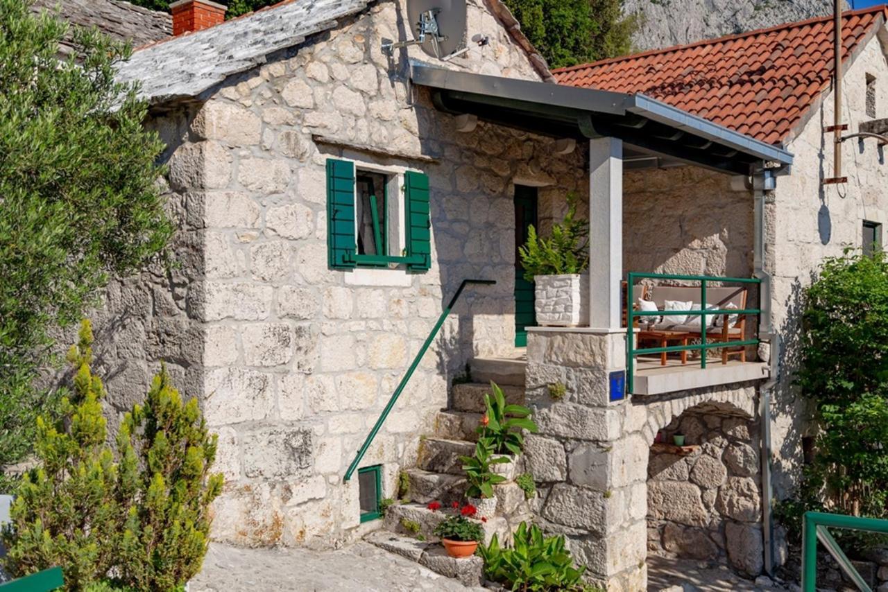 Stone House Nikolina With Heated Pool Villa Bast Ngoại thất bức ảnh