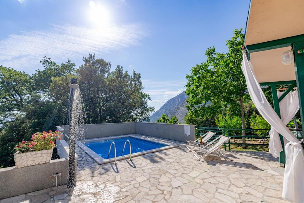 Stone House Nikolina With Heated Pool Villa Bast Ngoại thất bức ảnh