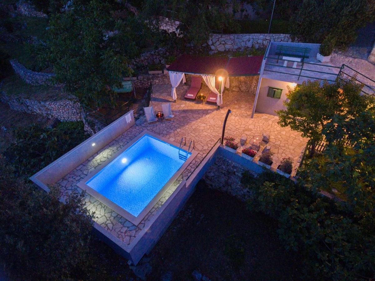 Stone House Nikolina With Heated Pool Villa Bast Ngoại thất bức ảnh